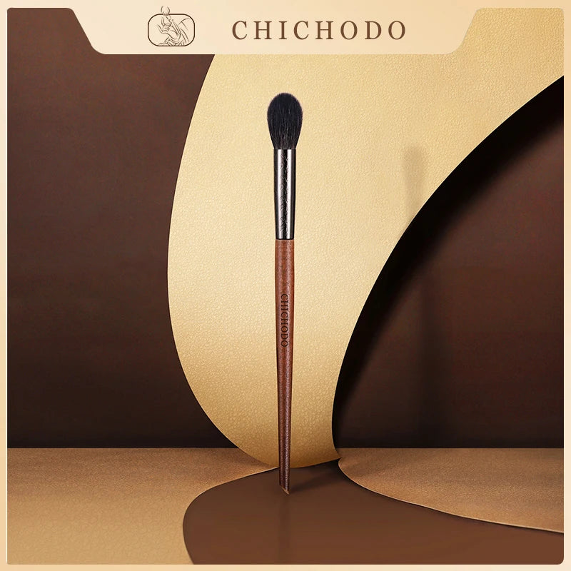 Goat Hair Highlight & Sculpting Brush