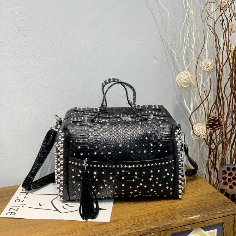 Women's Vintage Rivet PU Leather Tote Bag – Large Capacity, 3 Colors, 2 Sizes