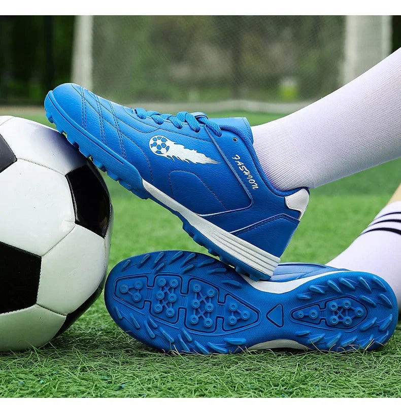 New Men Football Boots Match Non-Slip Professional Training Shoes Sneakers Grass Soccer Shoes Sport Outdoor Ultralight Unisex