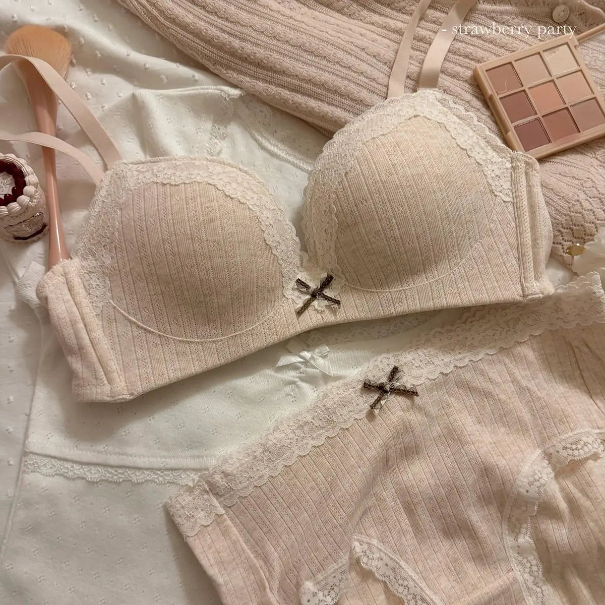 Women's Floral Lace Wireless Bra Set