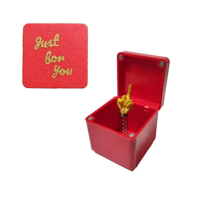 Christmas Interesting Prank Gift Middle Finger in Box Christmas Box Funny Creative Gifts Office Desk Decoration Home Decoration