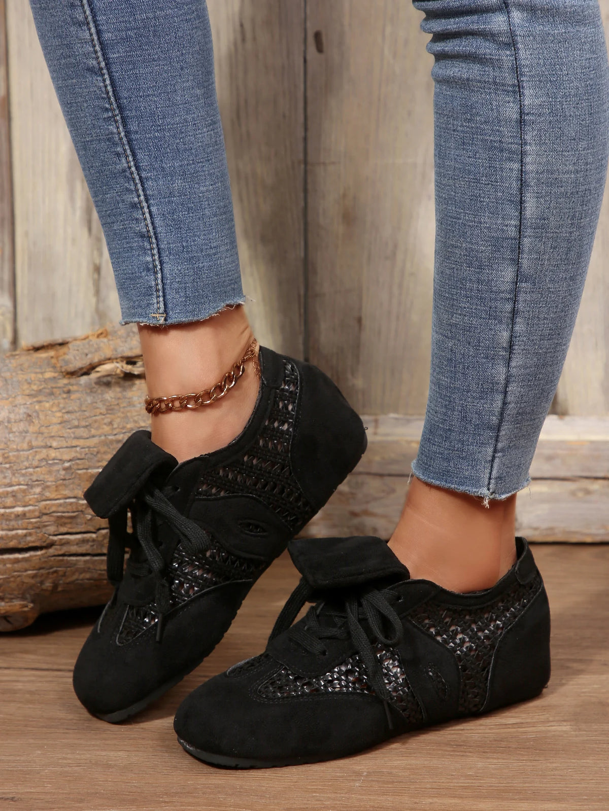 Women'sVintage Layered Hollow Breathable Soft-Soled German Training Shoes,Flat Lace-Up Sports Casual Shoes,Adidas-Style Sneakers