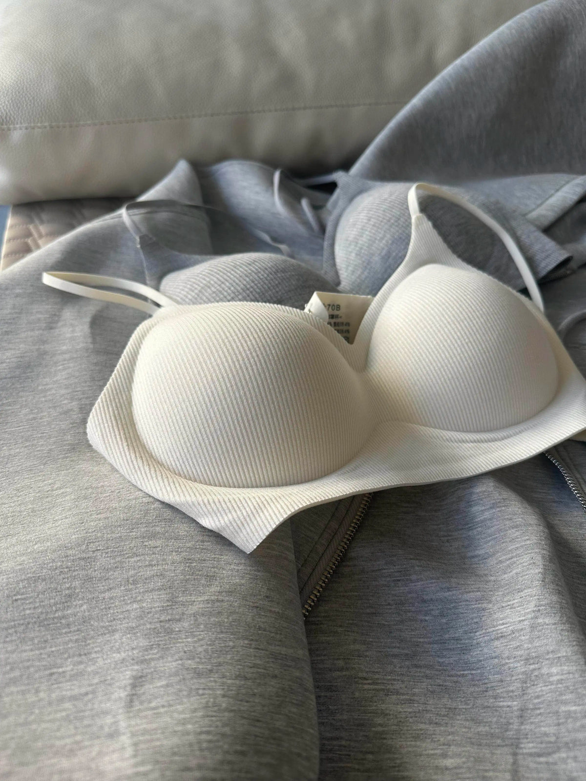 Women's Strapless Seamless Molded-Cup Bra