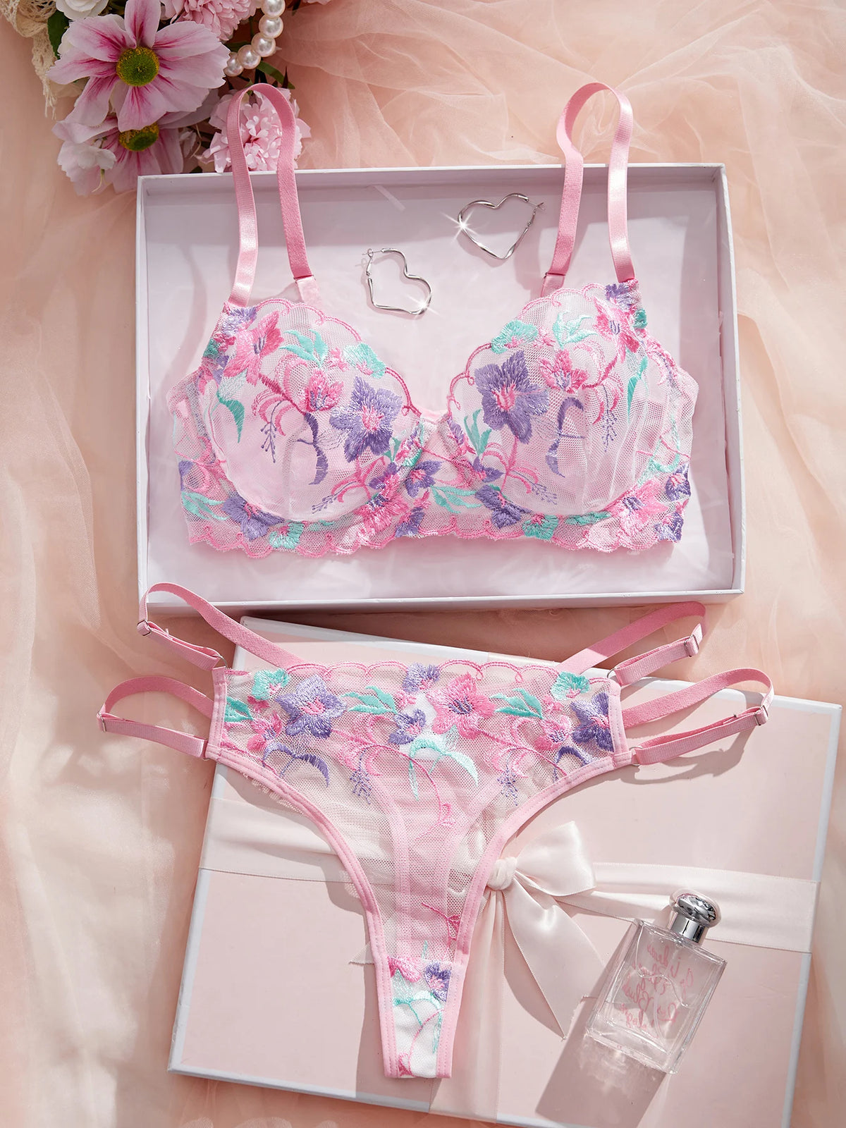 Women's Lace Push-Up Bra & Panty Set