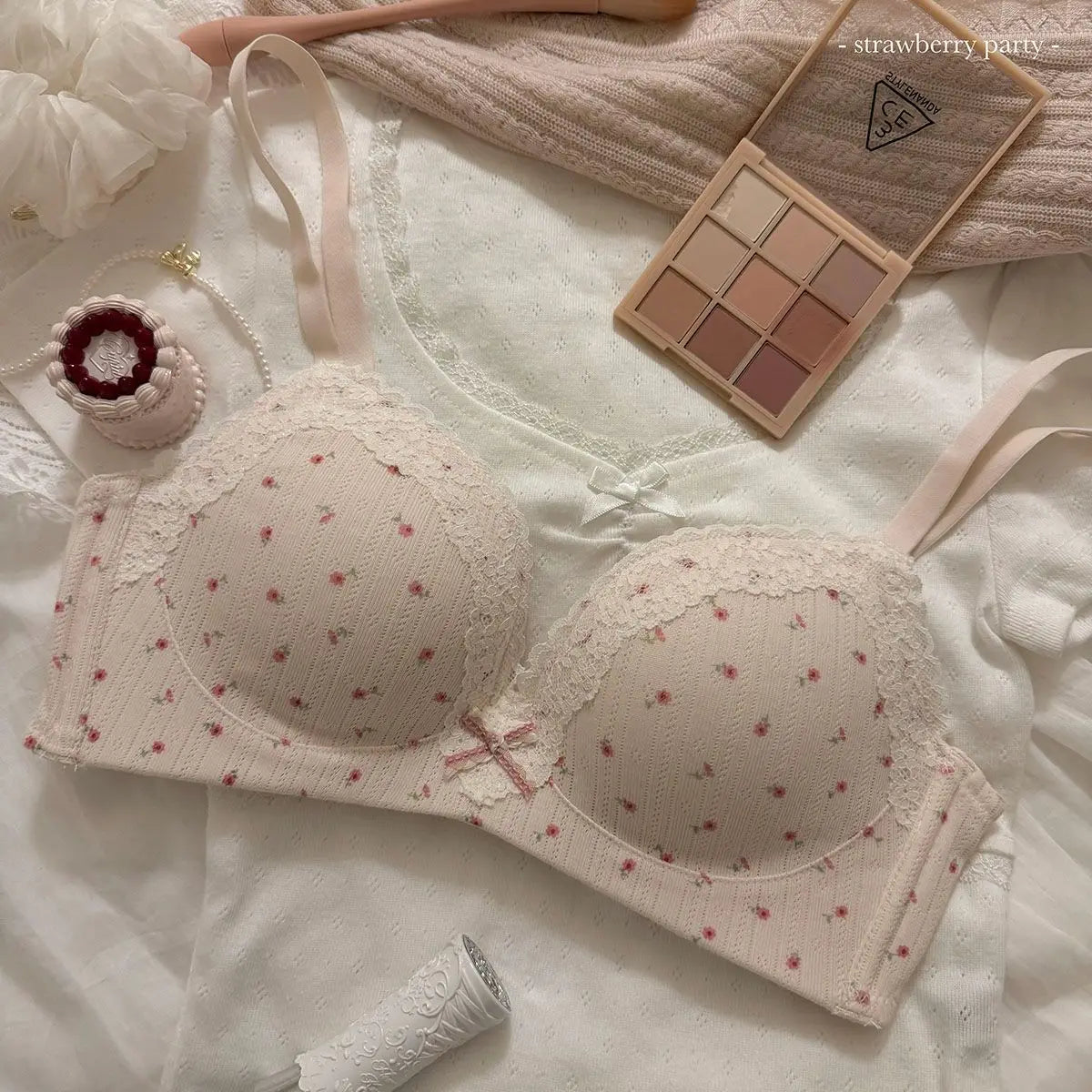 Women's Floral Lace Wireless Bra Set