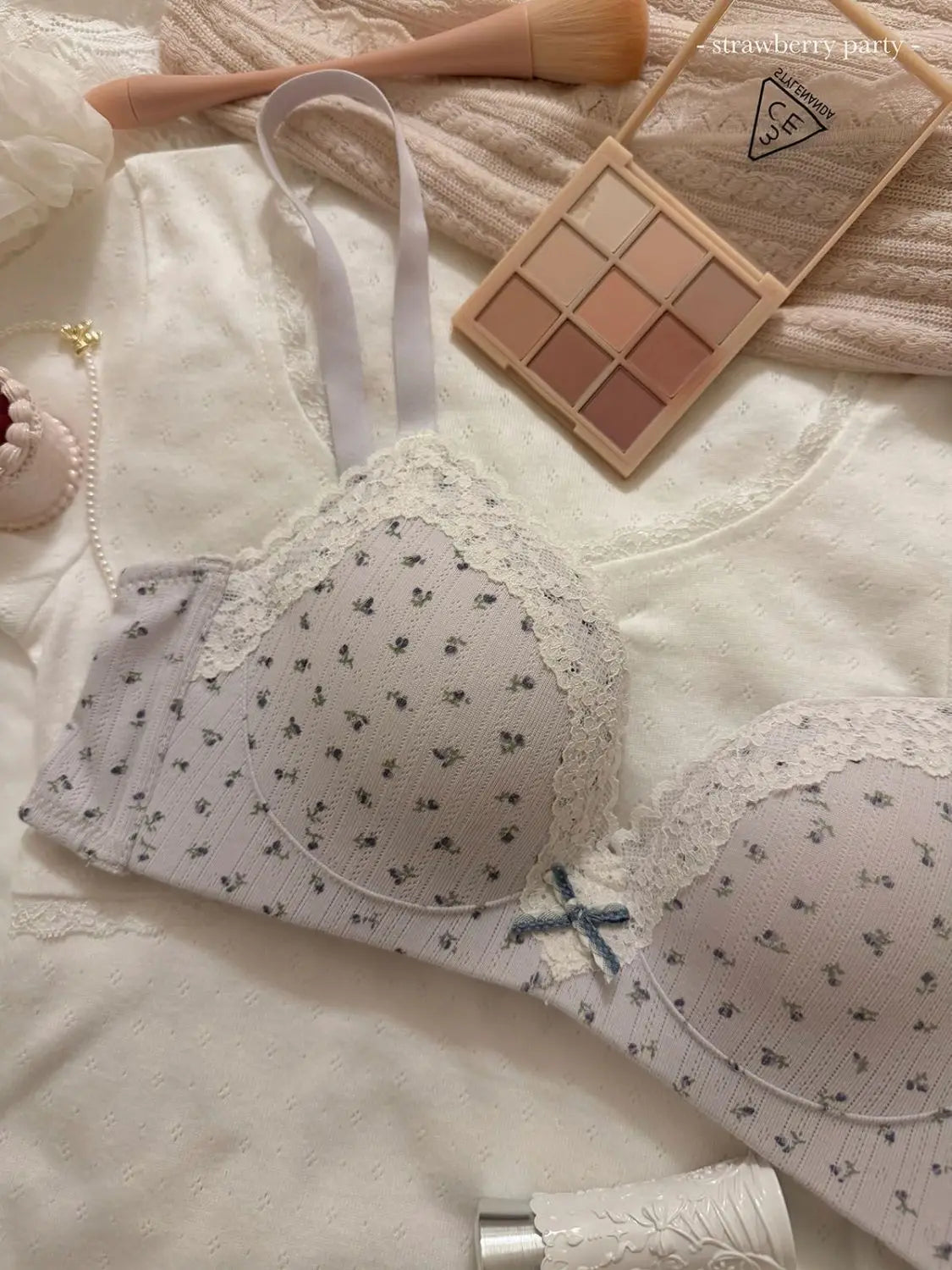 Women's Floral Lace Wireless Bra Set
