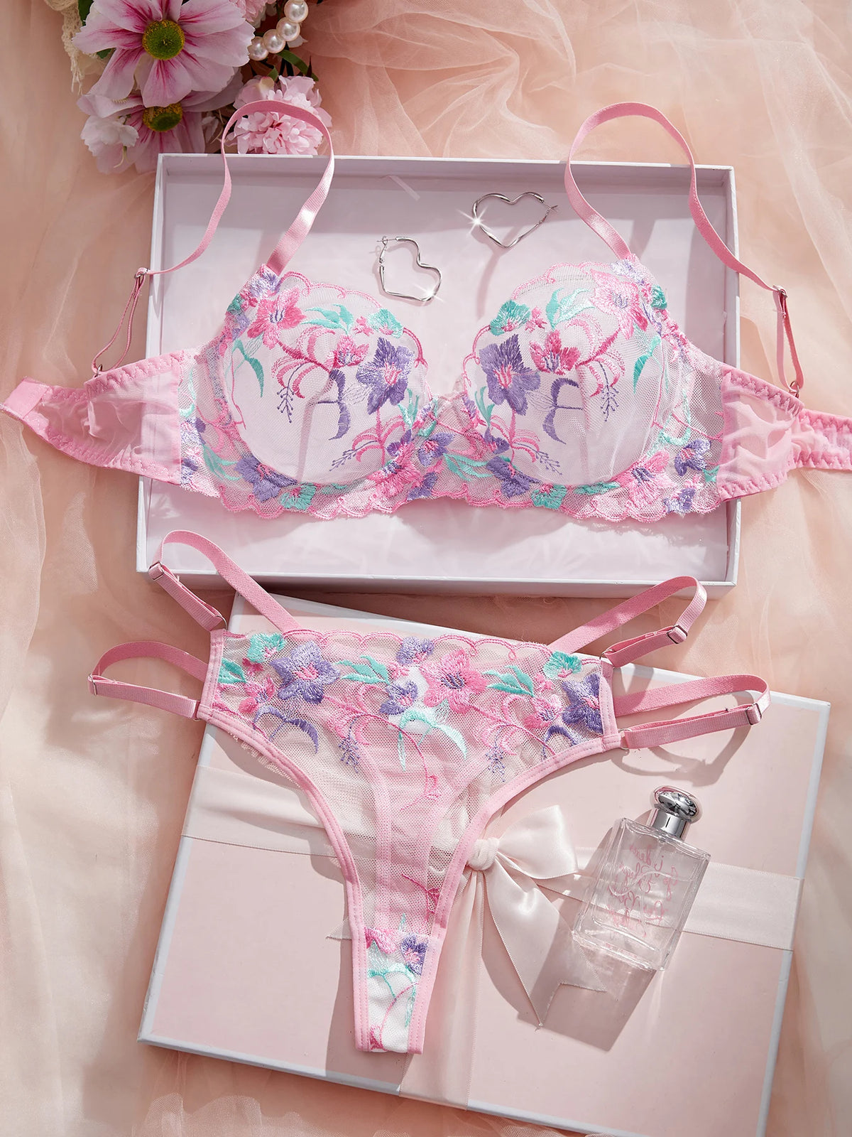 Women's Lace Push-Up Bra & Panty Set