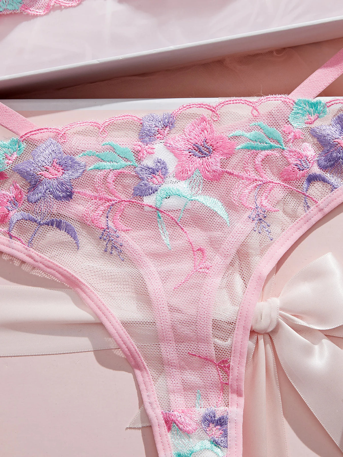 Women's Lace Push-Up Bra & Panty Set