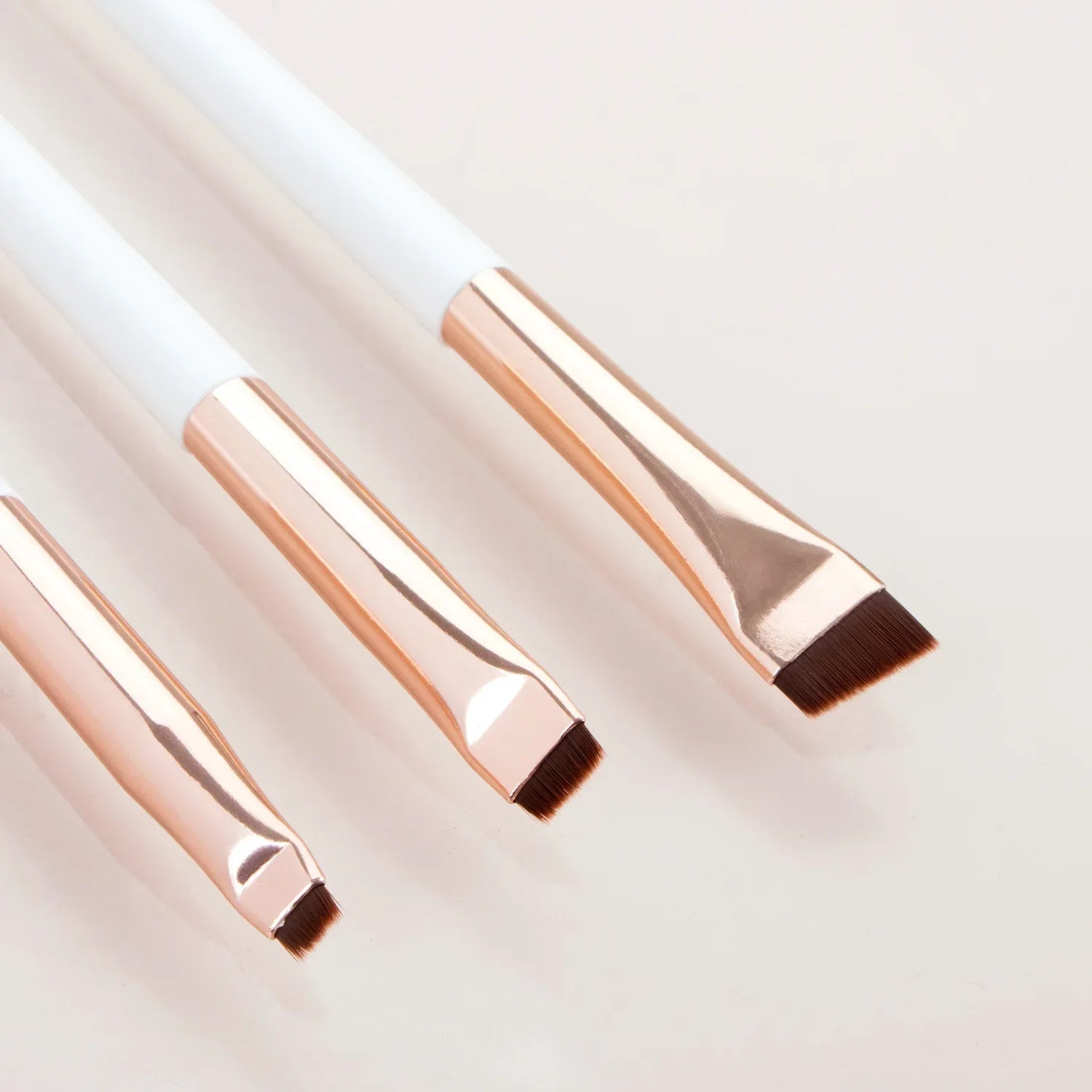 Upgrade Blade Eyeliner Brush Ultra Thin Fine Angle Flat Eyebrow Brush Under The Eyes Place Makeup Brush Precise Detail Brushes