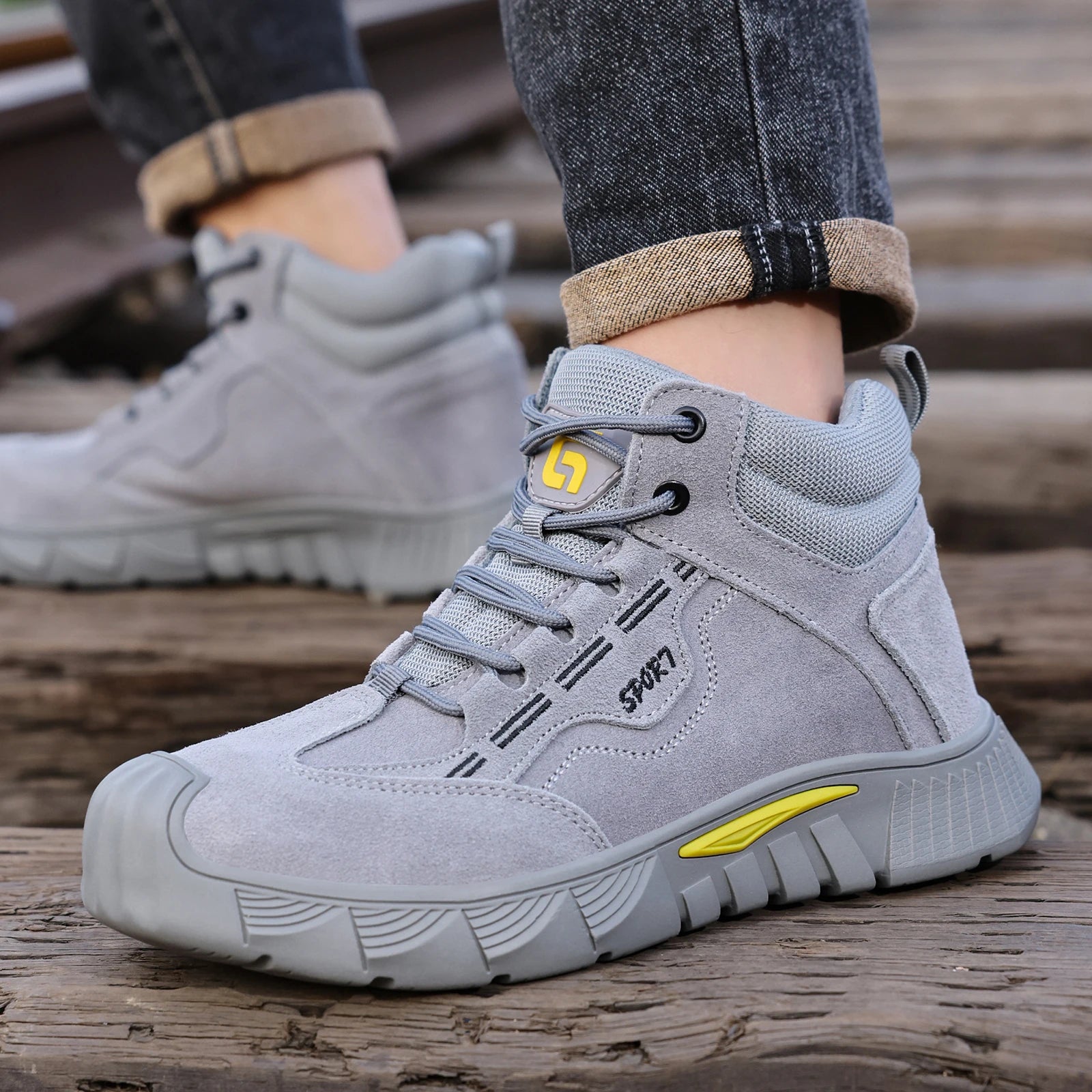 GUYISA Men's Anti-Shock and Anti-Penetration Work Shoes with Rubber Soles