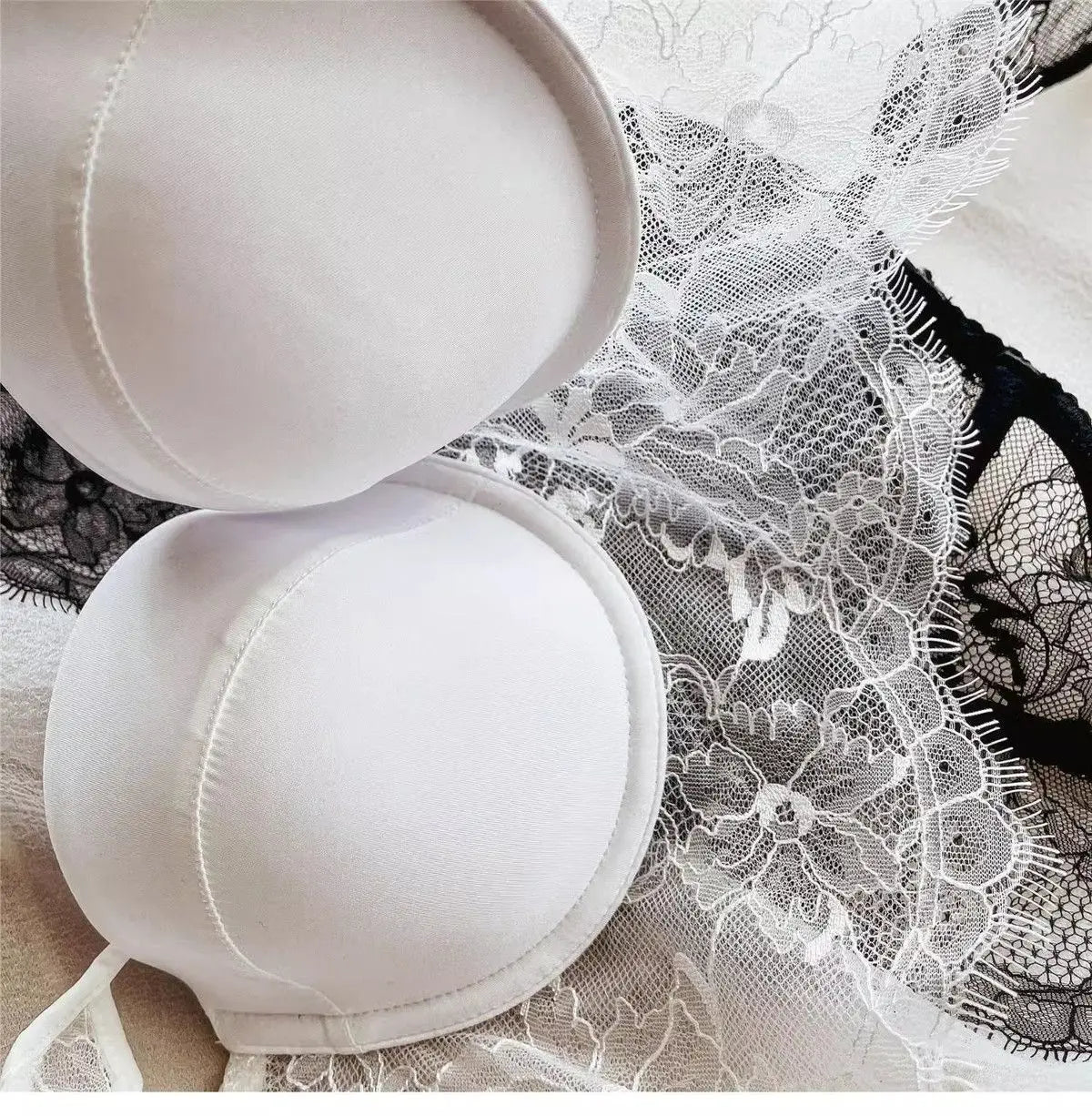 Sexy Lace Underwear Female Poly Poly Thin Soft Steel Ring up Support Anti-Sagging Collect Vice Breasts Solid Color Back Bra Set