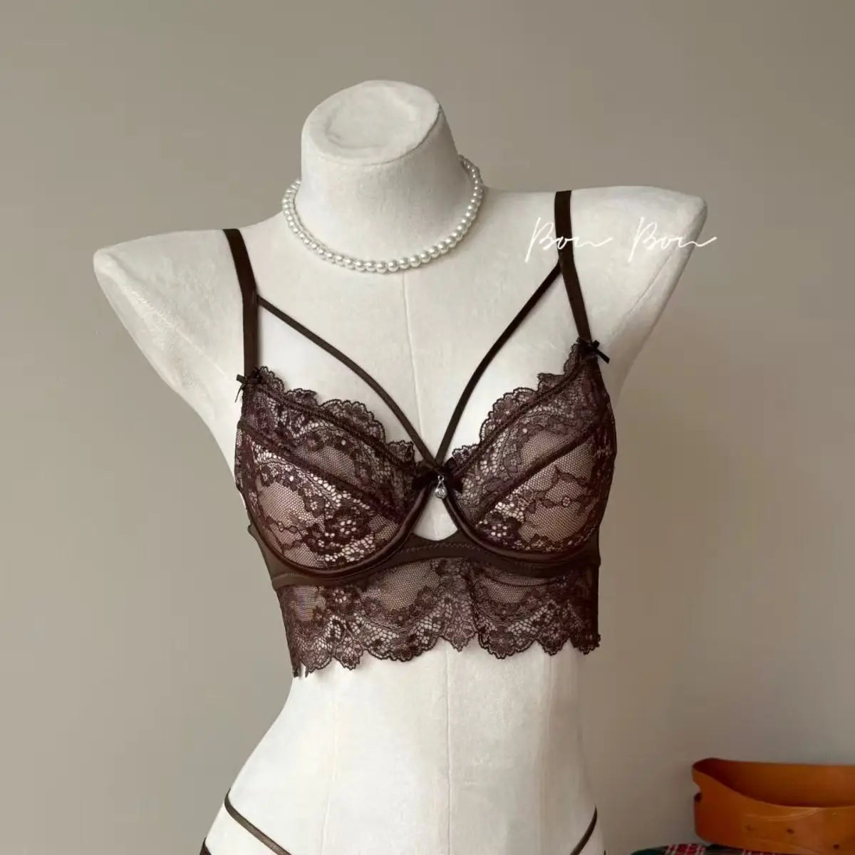 Sexy Lace Breathable Lingerie Set French-Style Small-Bust Support Bra Anti-Sagging & Side-Boob Control Soft Underwire Bra Set