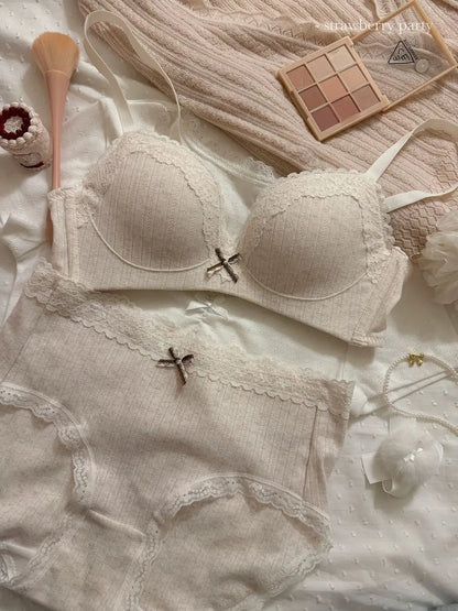 Women's Floral Lace Wireless Bra Set