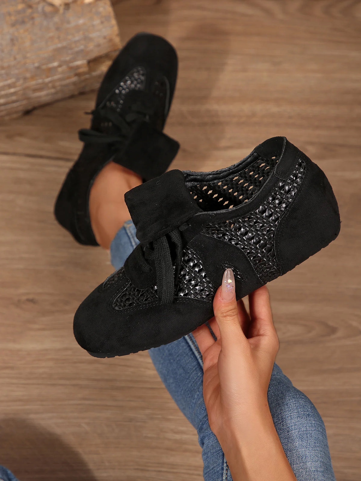 Women'sVintage Layered Hollow Breathable Soft-Soled German Training Shoes,Flat Lace-Up Sports Casual Shoes,Adidas-Style Sneakers