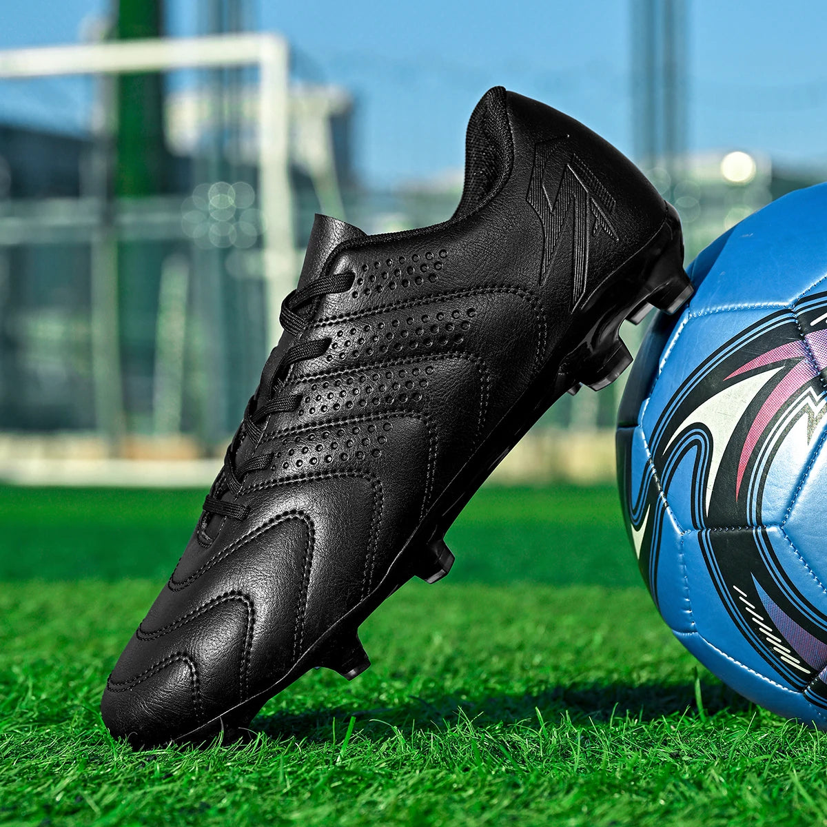 Training-specific AG/FG Soccer Boots, Breathable PU Upper, Abrasion-resistant TPU Sole, Optimized Stud Pattern for Enhanced Agi