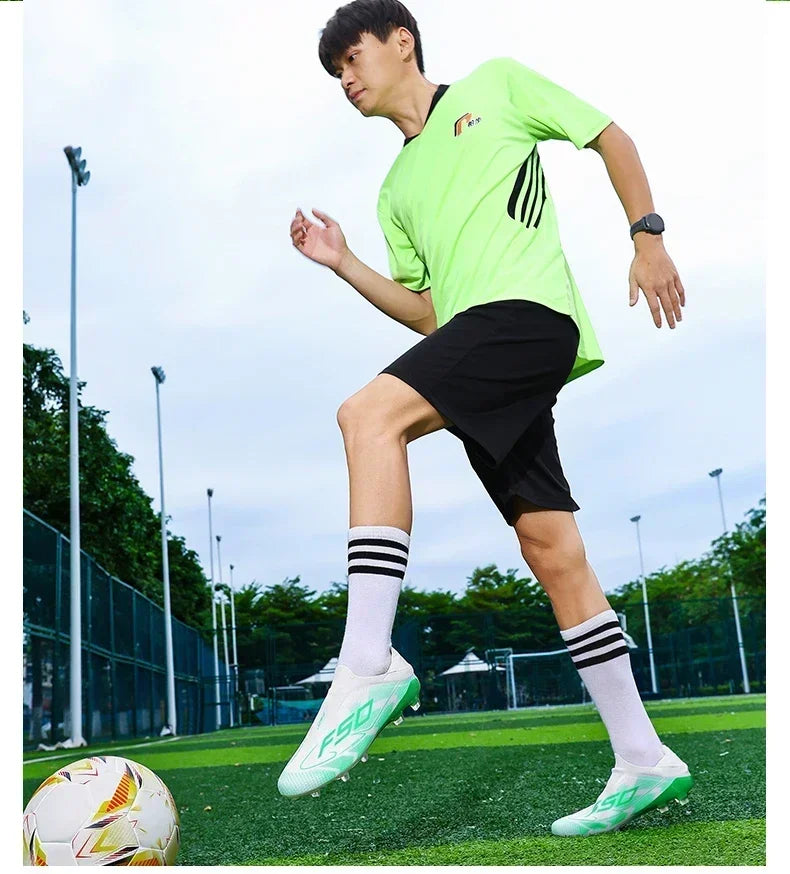 New Men Football Boots Sneakers High-quality Non-Slip Boys Cleats Hot-selling Soccer Shoes Grass Outdoor Match High-top Light