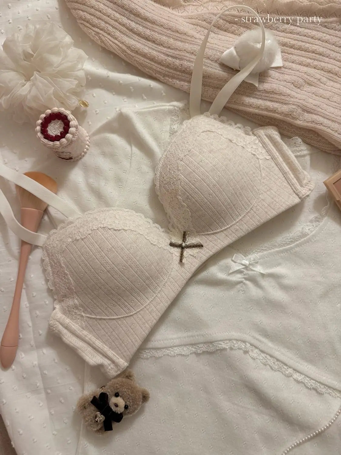 Women's Floral Lace Wireless Bra Set