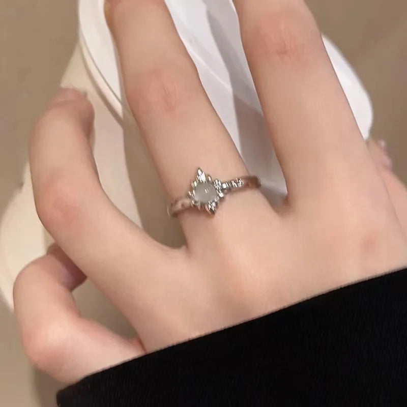 Irregular Cross Star Opal Rings Y2K Natural Stone Star Ring for Women Men Couple Rings Moonstone Zircon Ring Unisex Jewelry 2024
