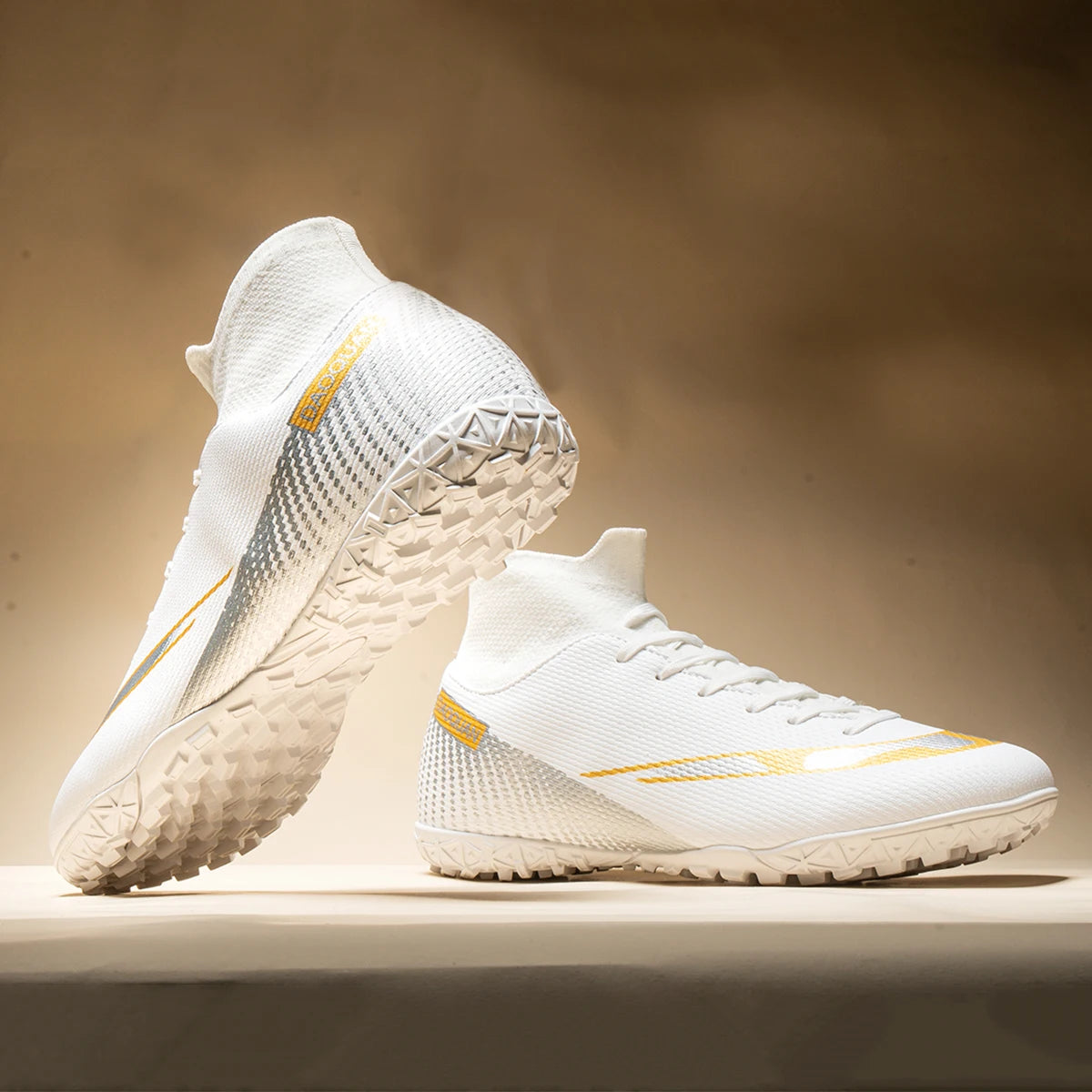 High-top soccer boots broken nails TF and spikes FG, 2 colors to choose from unisex styles professional breathable  football