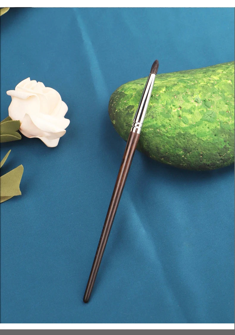 Goat Hair Precision Crease & Detail Brush