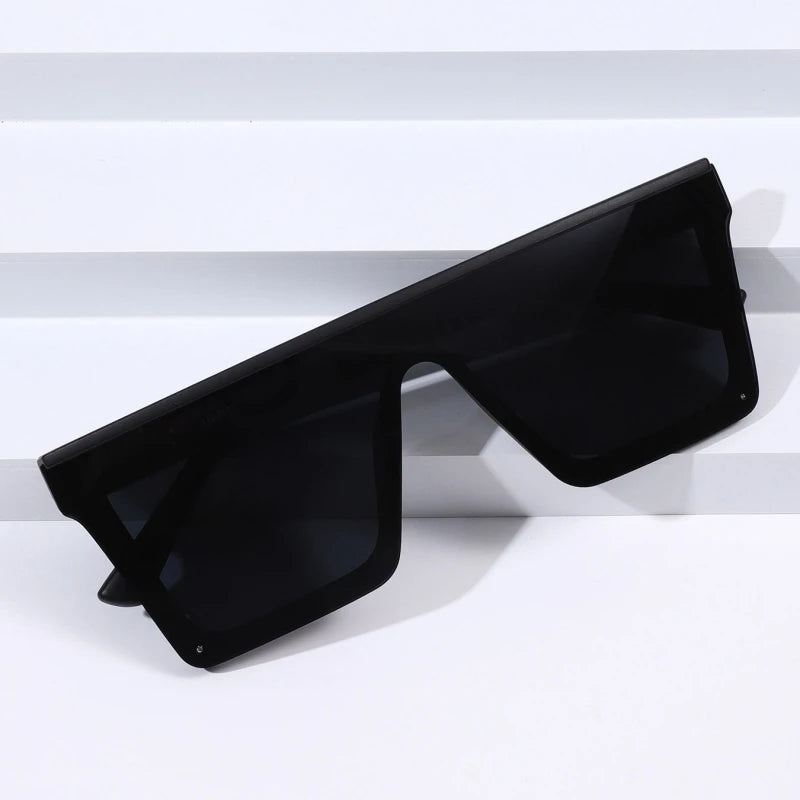European and American Trendy Large Frame One-piece Sunglasses 2024 New Men and Women Street Photography Driving Sunglasses Retro