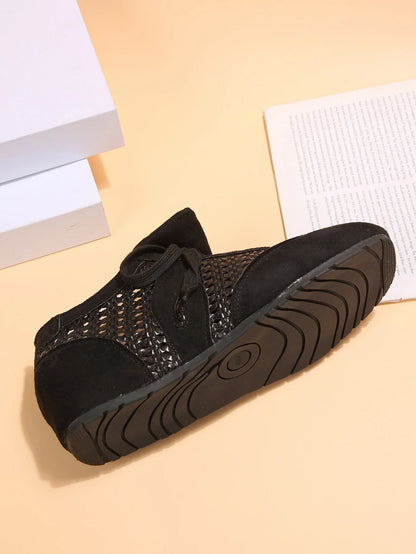 Women'sVintage Layered Hollow Breathable Soft-Soled German Training Shoes,Flat Lace-Up Sports Casual Shoes,Adidas-Style Sneakers