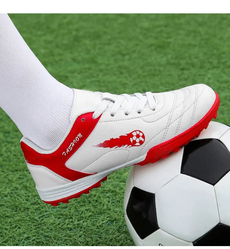 New Men Football Boots Match Non-Slip Professional Training Shoes Sneakers Grass Soccer Shoes Sport Outdoor Ultralight Unisex