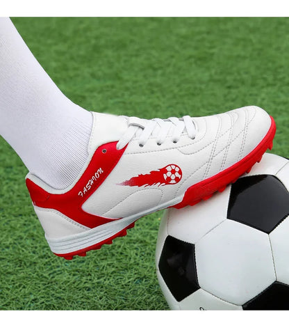 New Men Football Boots Match Non-Slip Professional Training Shoes Sneakers Grass Soccer Shoes Sport Outdoor Ultralight Unisex
