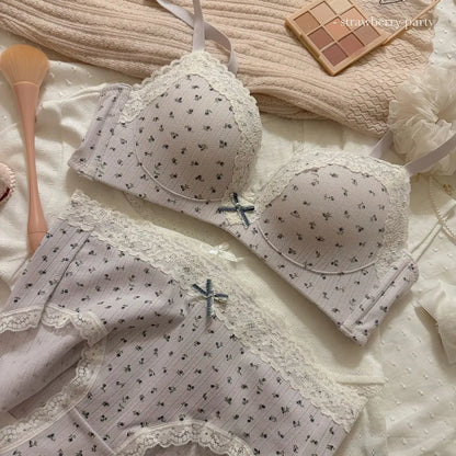 Women's Floral Lace Wireless Bra Set