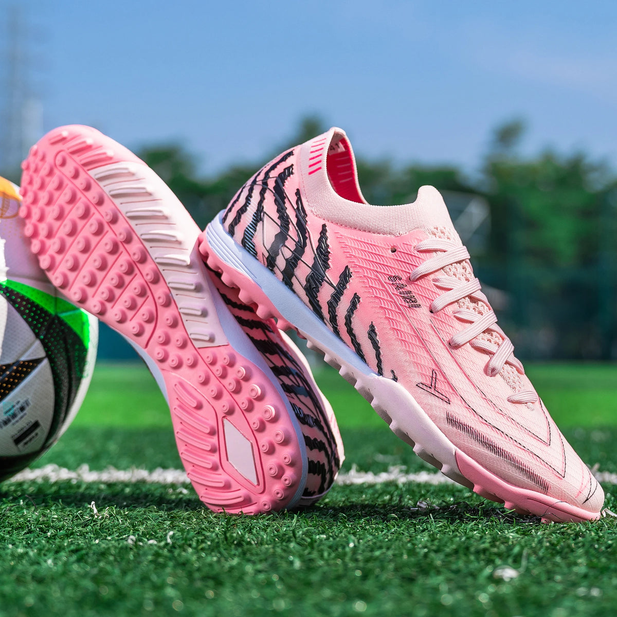 Ultra Light Adult TF Soccer Shoes Sweat-proof PU Fabric Wear-resistant Rubber Sole Snug Fit Unisex Turf Practice Sneakers