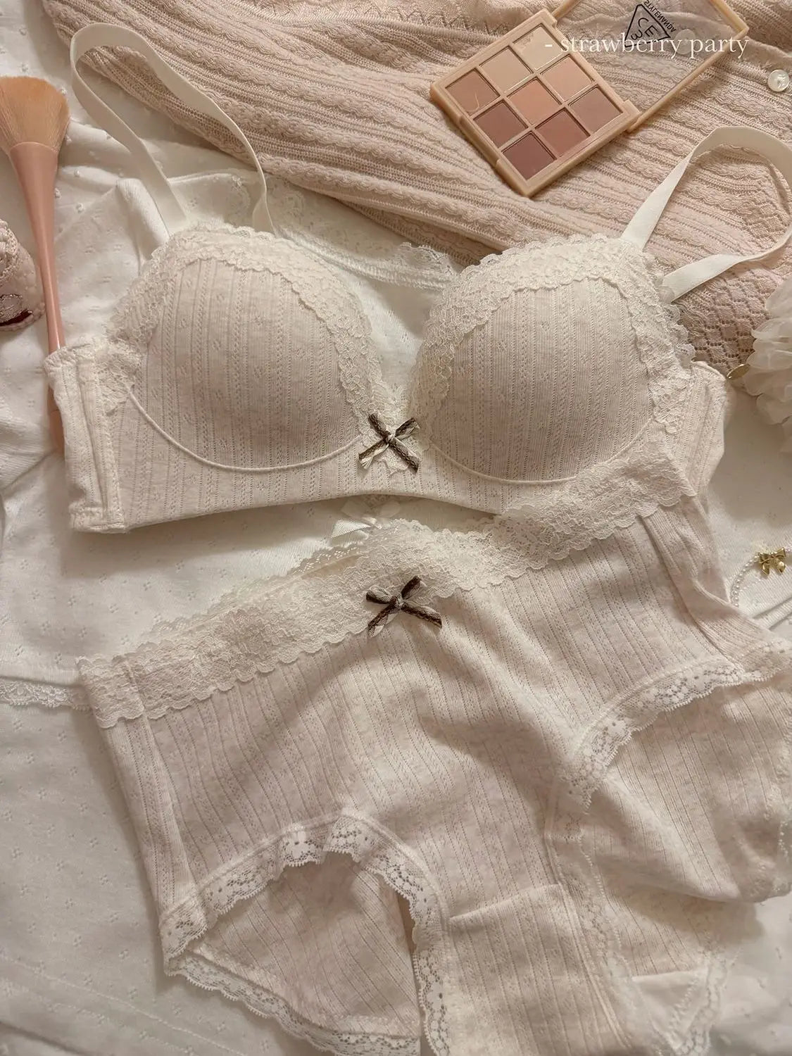 Women's Floral Lace Wireless Bra Set