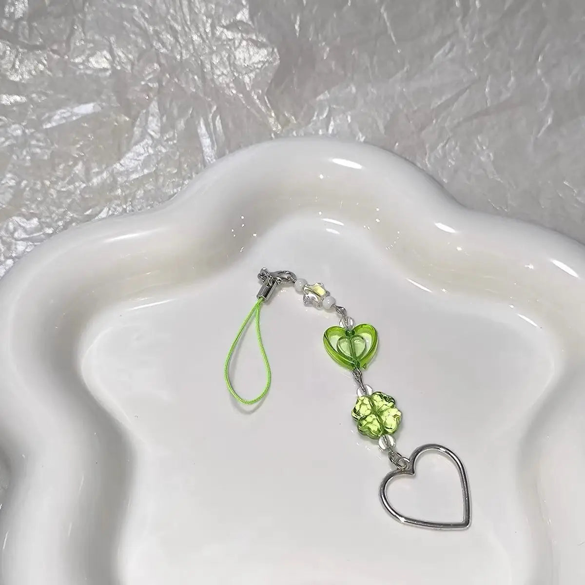 Y2K Lucky Four Leaves Clover Heart Key Ring Green Leaf Star Key Chain Cases for Phone Camera Korean Cute Beaded Couple Keychain