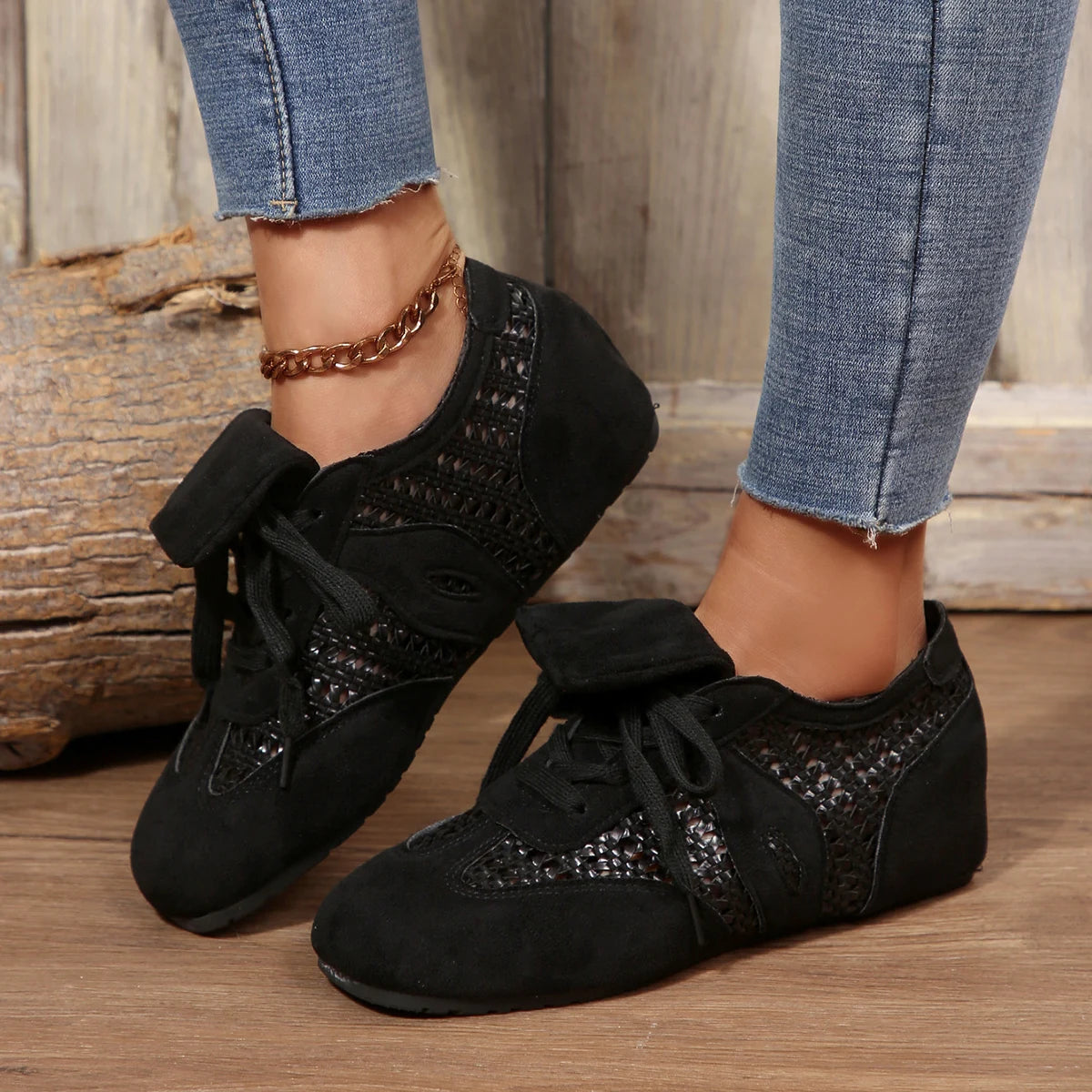 Women'sVintage Layered Hollow Breathable Soft-Soled German Training Shoes,Flat Lace-Up Sports Casual Shoes,Adidas-Style Sneakers