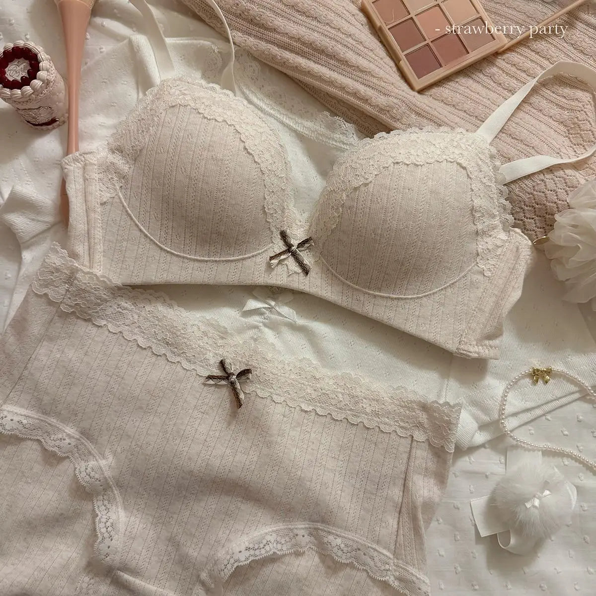 Women's Floral Lace Wireless Bra Set
