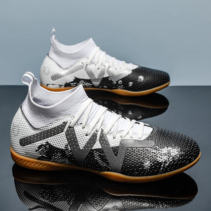 High-top Indoor Flat Soccer Shoes for Five-a-Side Training, Suitable for Both Men and Women, Featuring a Non-Slip Design.