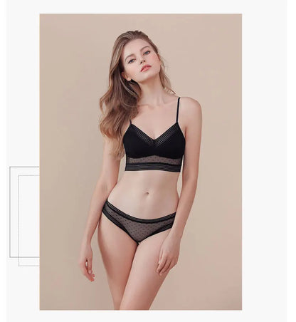 U-Shaped Backless Beautiful and sexy Bra Plus Size Lace Bra, Women's Invisible No Steel Ring Fashion Triangle Cup Bra