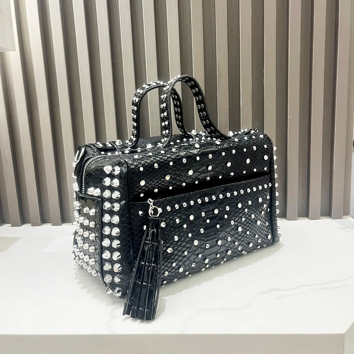 Women's Vintage Rivet PU Leather Tote Bag – Large Capacity, 3 Colors, 2 Sizes