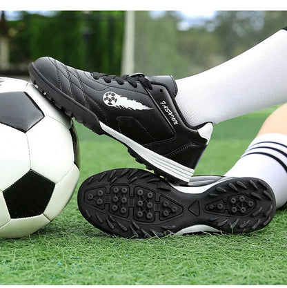 New Men Football Boots Match Non-Slip Professional Training Shoes Sneakers Grass Soccer Shoes Sport Outdoor Ultralight Unisex