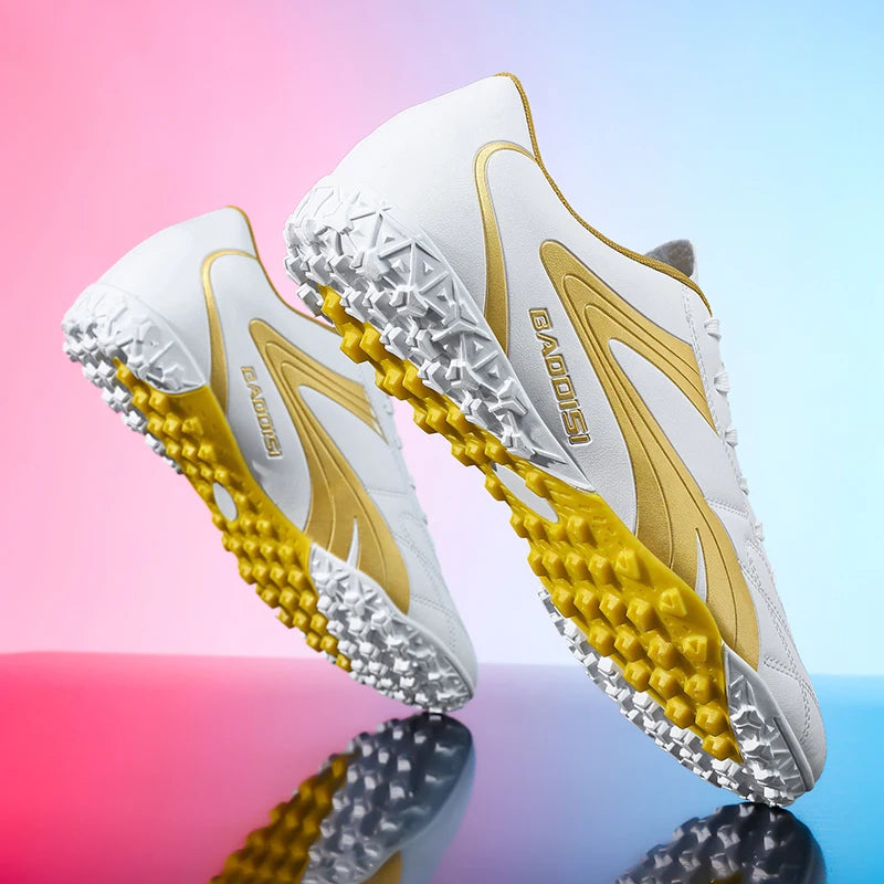 Men Soccer Shoes Breathable Sneakers Ultralight Professional Unisex Grass Cleats Match Football Boots Futsal Training Sport
