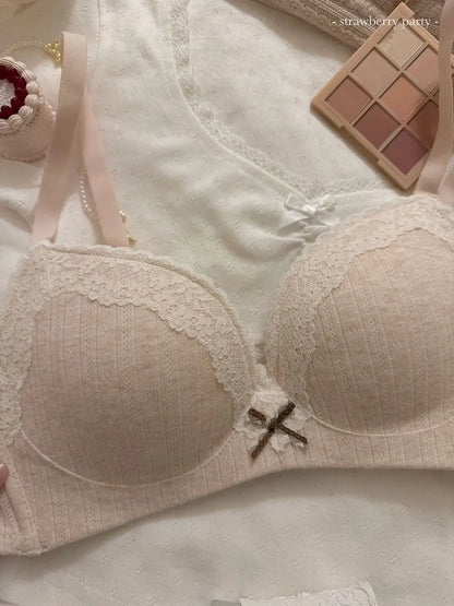 Women's Floral Lace Wireless Bra Set