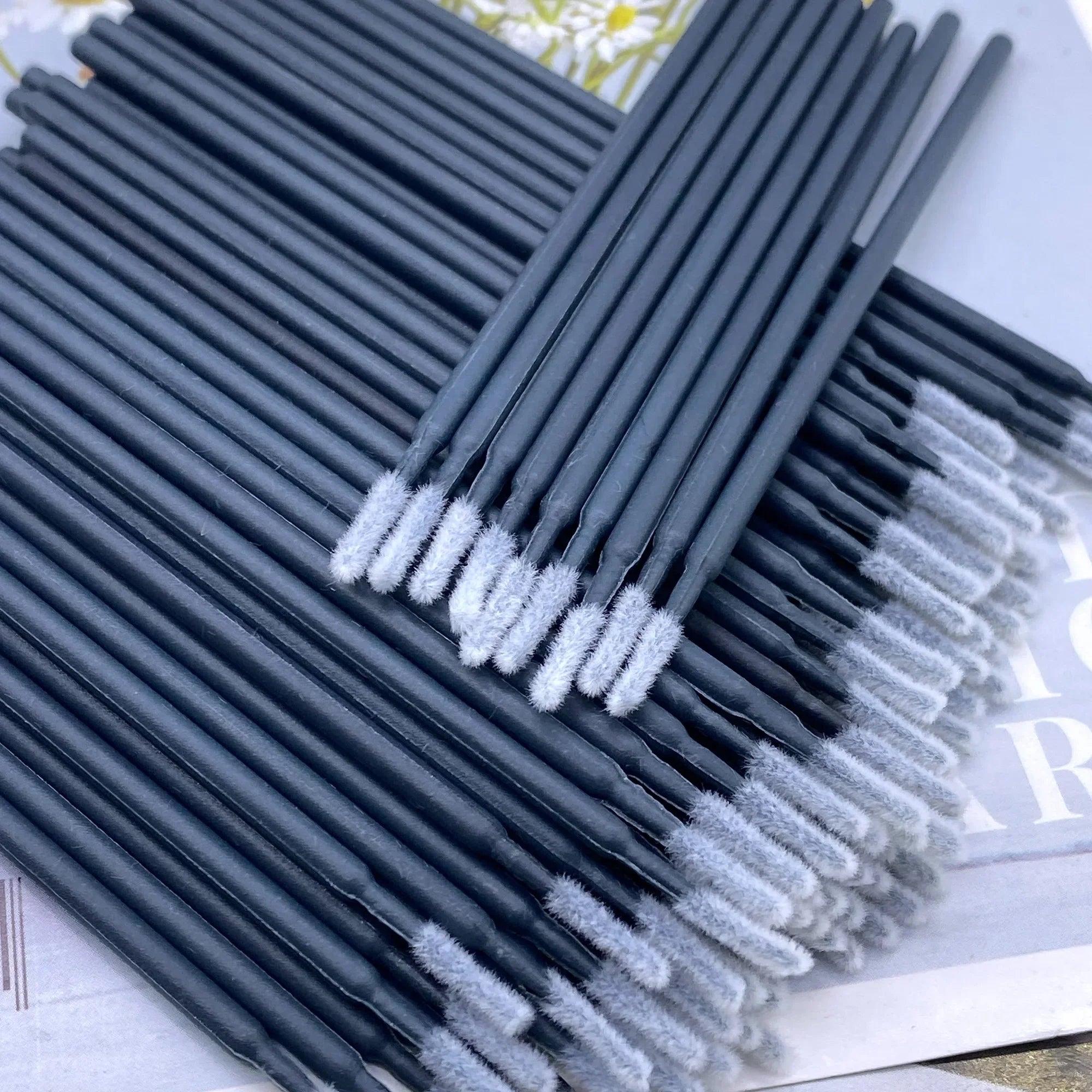 100/500pcs Eyelash Cleaning Brush Lash Extension Micro Cotton Swab Individual Eyelashes Microbrush Beauty Makeup Clean Remover
