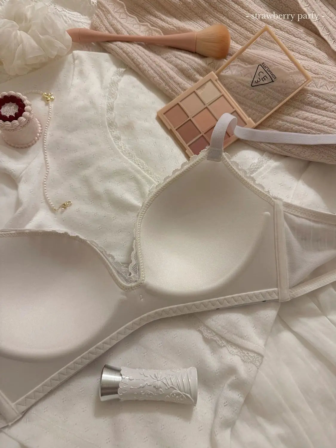 Women's Floral Lace Wireless Bra Set