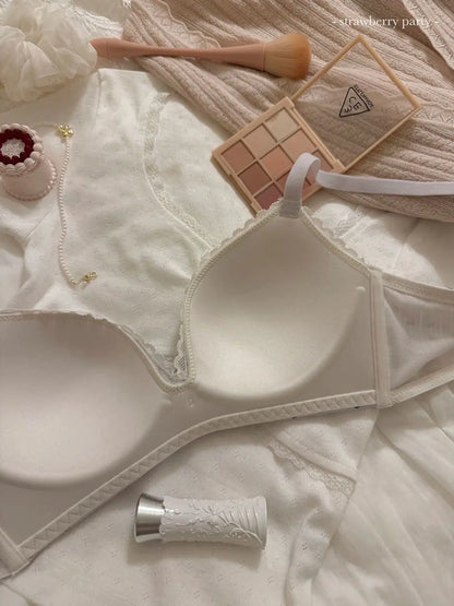 Women's Floral Lace Wireless Bra Set
