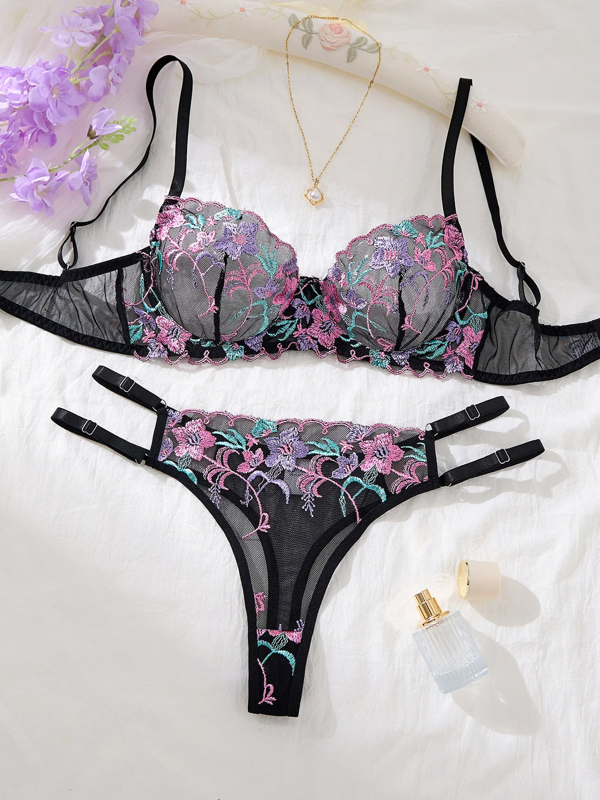 Women's Lace Push-Up Bra & Panty Set