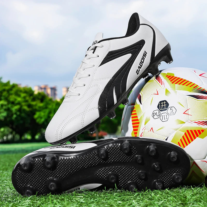 Men Soccer Shoes Breathable Sneakers Ultralight Professional Unisex Grass Cleats Match Football Boots Futsal Training Sport