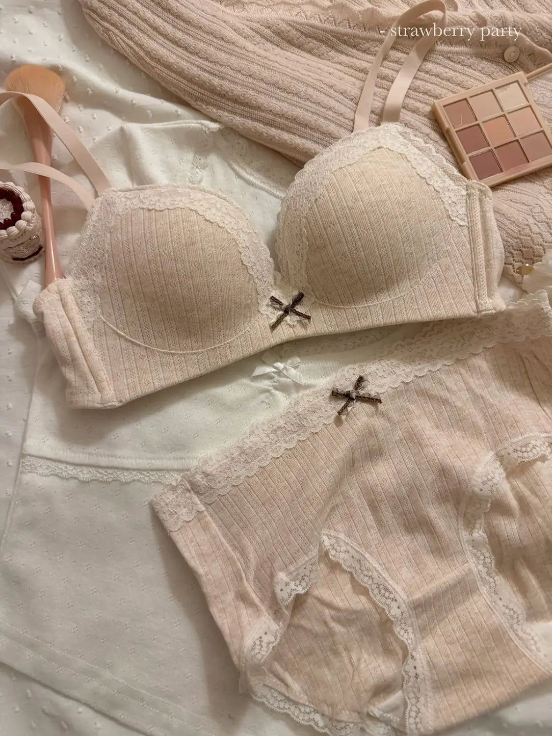 Women's Floral Lace Wireless Bra Set
