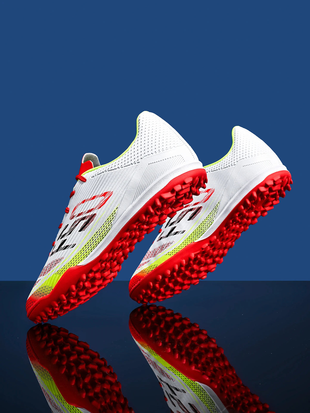 Ultra Light Adult TF Soccer Shoes Sweat-proof PU Fabric Wear-resistant Rubber Sole Snug Fit Unisex Turf Practice Sneakers