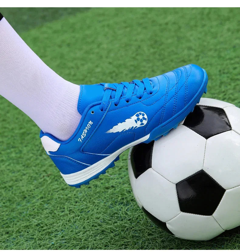 New Men Football Boots Match Non-Slip Professional Training Shoes Sneakers Grass Soccer Shoes Sport Outdoor Ultralight Unisex