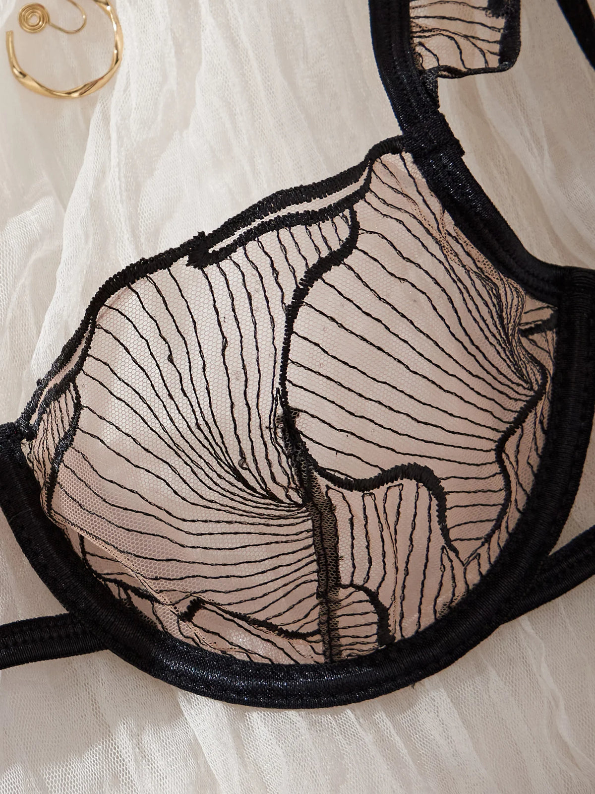 Women's Ultra-Thin Wireless Minimizer Bra