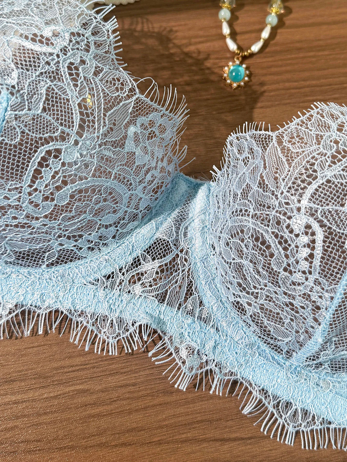 Women's Lightweight Lace Bra & Panty Set